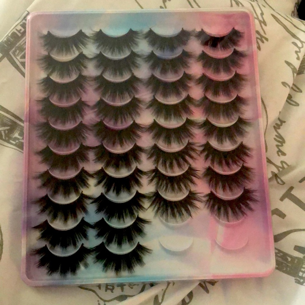 Eyelashes